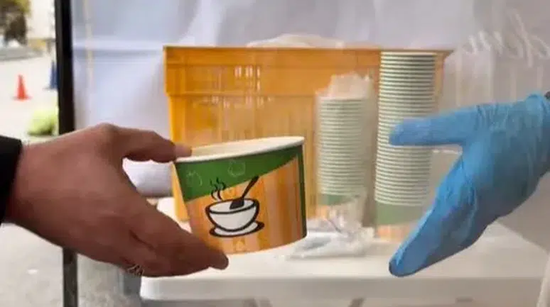 Oltu'da Kışın Sıcaklığı: Her Çarşamba Halk Pazarı'nda Çorba İkramı