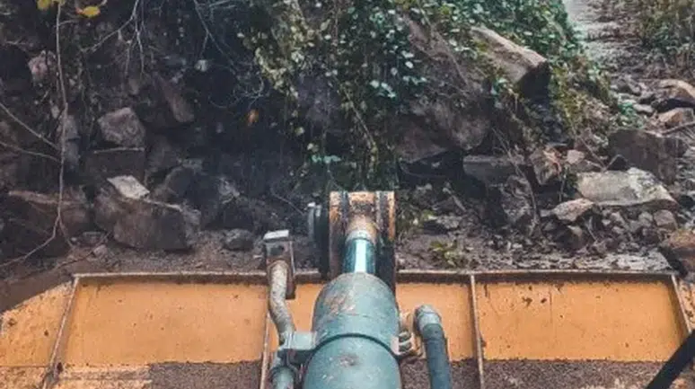 Rize’de yoğun yağış sonrası acil müdahale ile olumsuzluklar giderildi, teyakkuz sürüyor