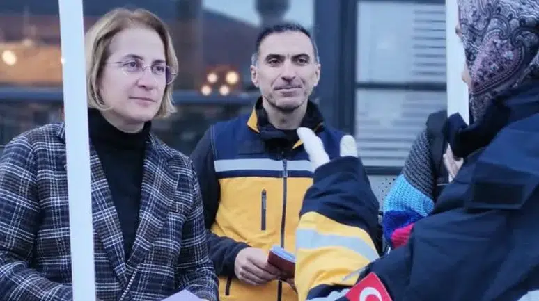 Acil Sağlık Hizmetleri Haftası'nda OED Eğitimi: Kalp Krizine Anında Müdahale Vurgusu