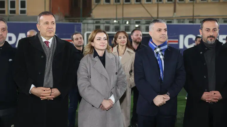 Yomra Belediye Başkanı Mustafa Bıyık, Halı Saha Futbol Turnuvası Finaline Katıldı