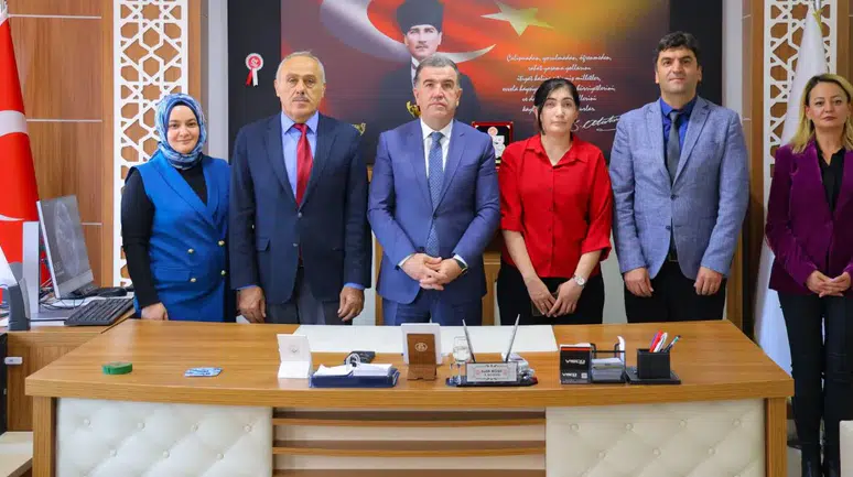 Bayburt Valisi Mustafa Eldivan’dan Aile ve Sosyal Hizmetler İl Müdürlüğü’ne Ziyaret