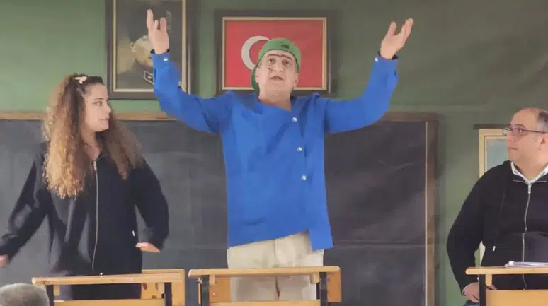 Artvin'de Büyük Sır ile Akran Zorbalığına Dikkat! Tiyatro Öğrencilere Empati Eğitimi Sunuyor.