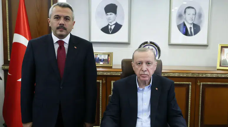 Cumhurbaşkanı Erdoğan, Rize Valiliğini ziyaret etti