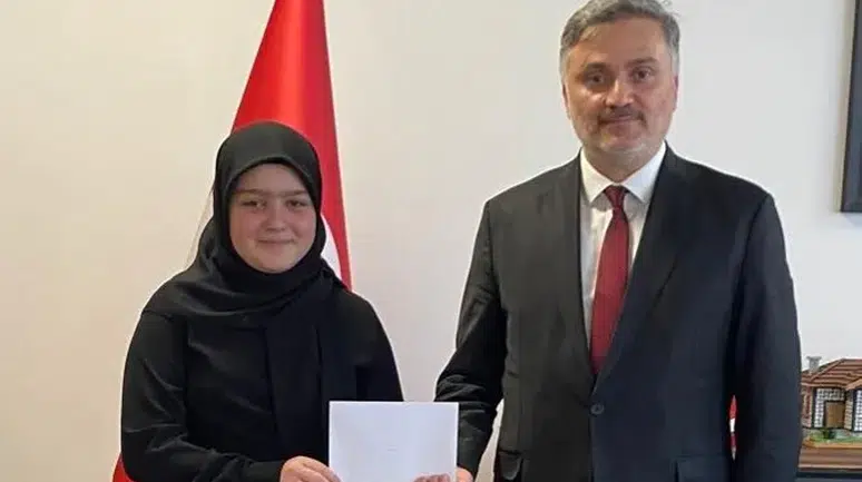 Ortahisar’da İstiklal Marşı ve Mehmet Akif Ersoy Anısına Şiir Yarışması Düzenlendi