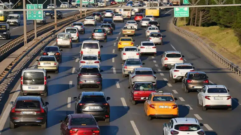 Trafik Kazalarında Ölüm Oranları Azaldı: Güvenlik Önlemleri Etkili Oldu!