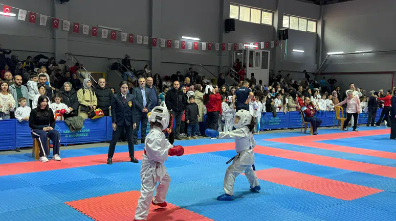 Maçka’da Şehit Eren Bülbül Karate Şampiyonası Başladı