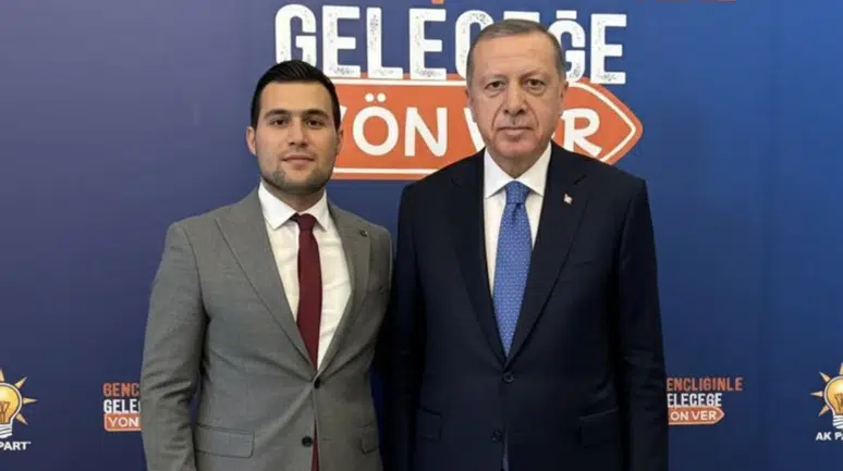 Eski AK Parti Üyesine Yeni Çağ Partisi'nden Yüksek Düzeyde Teklif Geldi!