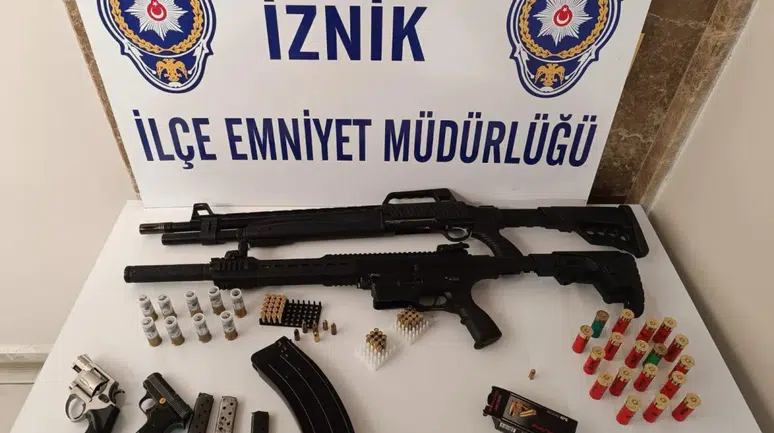Bursa'da Koordineli Operasyon: 10 Farklı Noktada Silah ve Mühimmat Yakalandı!