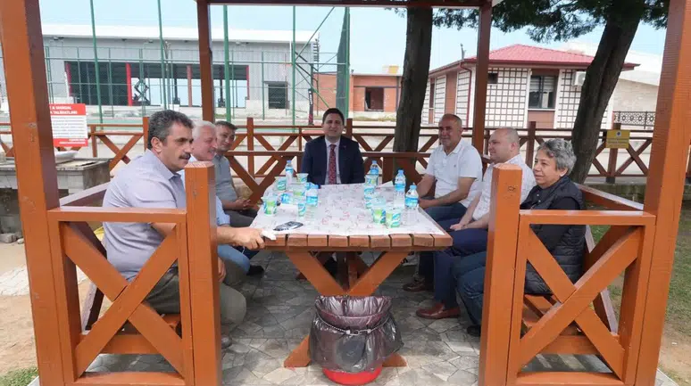 İyidere’de LGS Adaylarına Moral Pikniği Düzenlendi