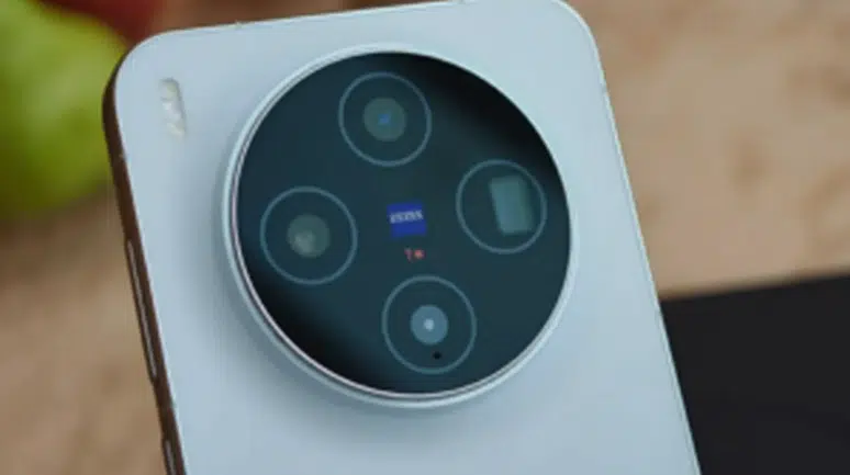 Vivo X500, 64 MP Periskop Kamara ve Geniş Pil Kapasitesiyle Göz Dolduruyor!