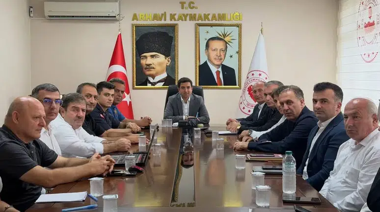 Arhavi’de 2026-2027 Eğitim Öğretim Yılı Öncesi Okul Güvenliği Toplantısı Gerçekleştirildi