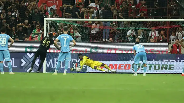 Trabzonspor’da dikkat çeken tablo! 9 maçta 7 penaltı, 3 kırmızı kart
