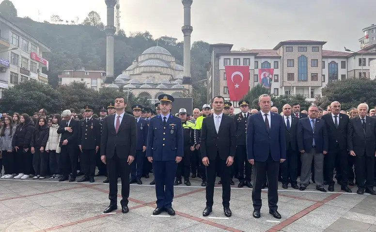 Atatürk, ebediyete intikalinin 87. yılında Pazar'da düzenlenen törenle anıldı
