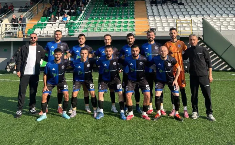 Yolbaşıspor, Rize Amatör Ligi'nde liderliğe yükseldi, köy halkı başarıya destek veriyor!