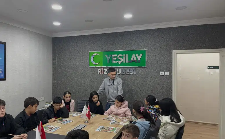 Fatih Ortaokulu Yeşilay Kulübü Öğrencilerinden Rize Yeşilay’a Ziyaret