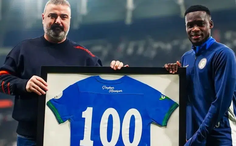 Olawoyin 100. Maçında Onurlandırıldı, Kulüp Tarihine Geçti