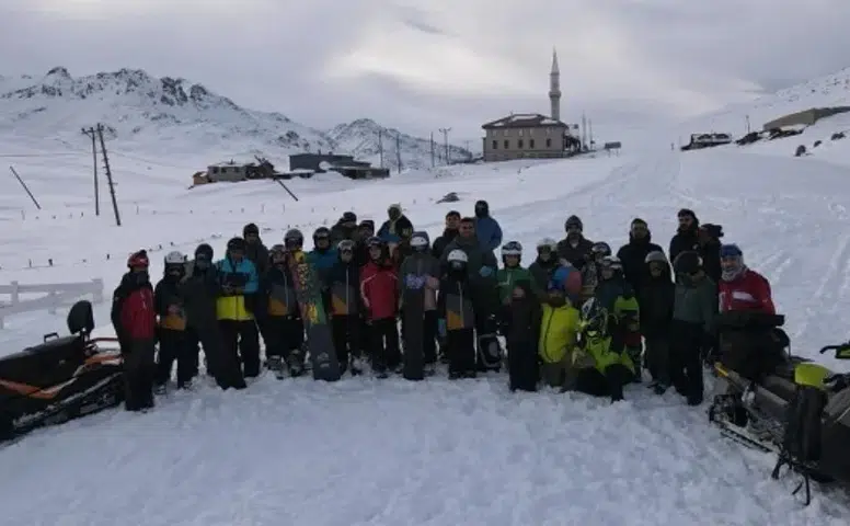 Ovit Dağı Kar Kalitesiyle Kış Sporlarına Hazır, Tesis Eksikliği Dikkat Çekiyor
