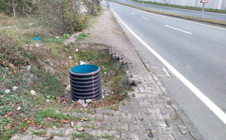 Rize’de Yaya Kaldırımında Tehlike: Rögar Kapağı Aylardır Açık Bırakıldı