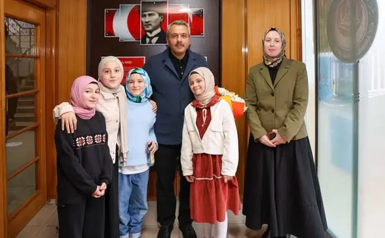 Vali İhsan Selim Baydaş’tan Öğrencilere Anlamlı Sürpriz: Maça Davet
