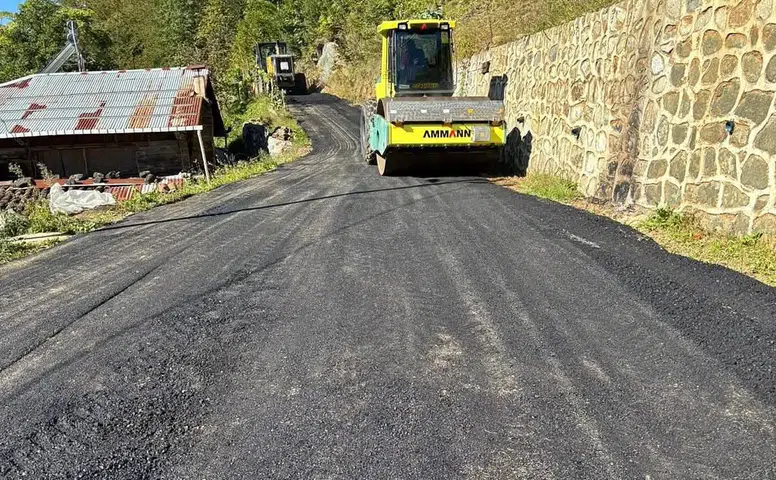 Hemşin’de Köy Yolları Yenileniyor