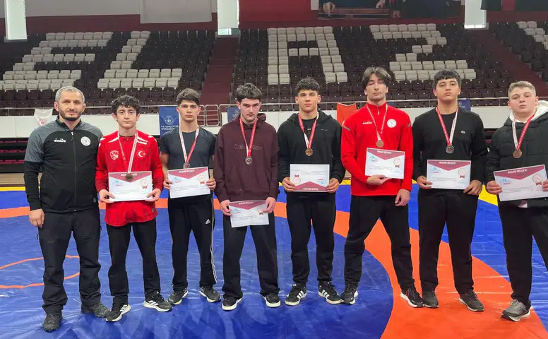 Rize Güreşte Final Biletini Aldı
