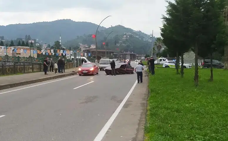 Güneysu Adacami Kavşağı’nda Kaza Alarmı: Vatandaşlar Acil Önlem İstiyor!