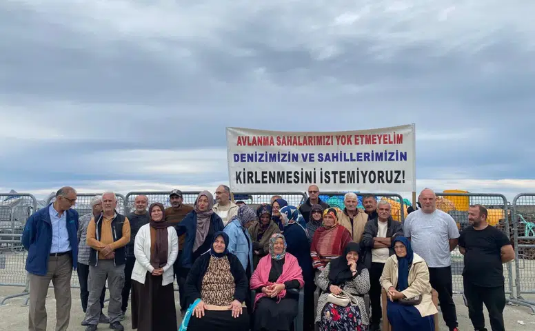 Pazar’da kafes balıkçılığı tepkisi büyüyor: Balıkçı köyü halkından AK Parti’ye istifa kararı