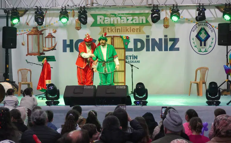 Rize'de Ramazan Etkinlikleri Yoğun Katılımla Başladı, Her Akşam Dolu Dolu Geçiyor