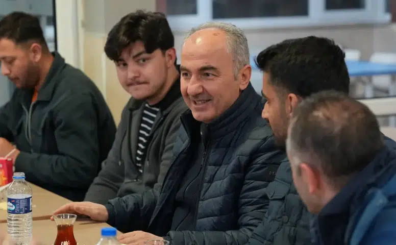 Rize Belediye Başkanı Rahmi Metin’den KYK Yeşilçay Yurdu’nda Sahur Buluşması