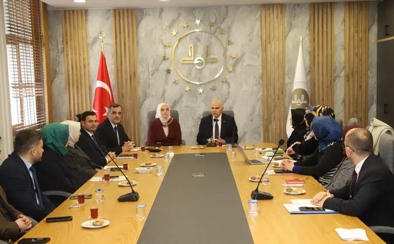 Çamlıhemşin’de Örgün Eğitimle Birlikte Hafızlık Projesi Değerlendirildi