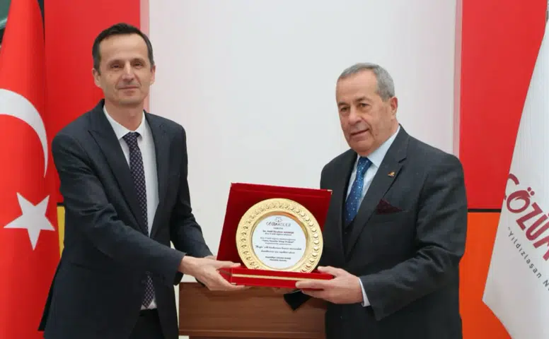 Rize'de Genç Yazarların Nayla Kitabı Tanıtıldı ve İmza Günü Gerçekleşti