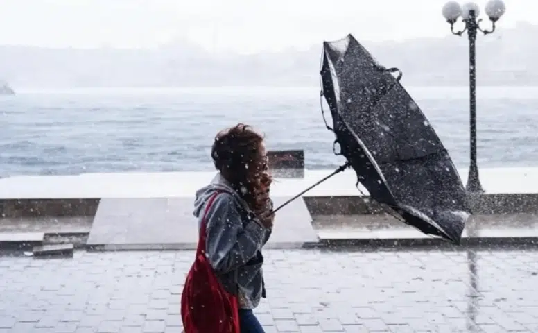 Karadeniz'de Fırtına Uyarısı: Rüzgar Hızı 80 km'ye Çıkabilir!