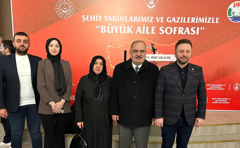 Rize'de Şehit Yakınları ve Gazilerle Birlikte Büyük Aile Sofrası Kuruldu