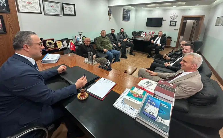 Rize Ardeşen’de Ulaşım Zirvesi: Şoförler Odası ile ATSO Ortak Çözüm İçin Bir Araya Geldi