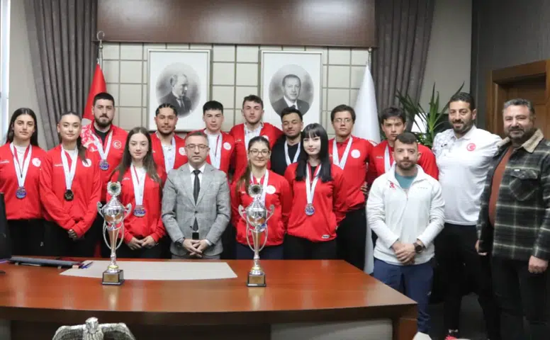 Rize Raftingde Zirvede: 5 Şampiyonluk, 24 Madalya ve 2 Kupa