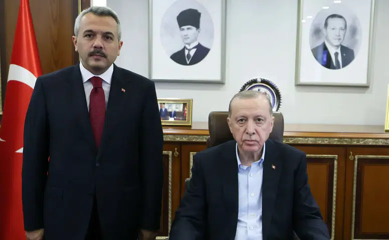 Cumhurbaşkanı Erdoğan, Rize Valiliğini ziyaret etti