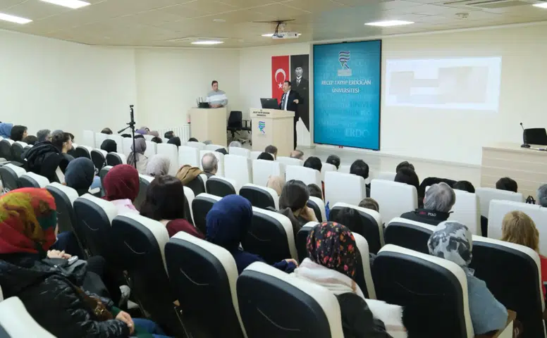 Türkiye’nin İlk Serebral Palsili Uzay Mühendisi Turgay Karakaş RTEÜ’de Öğrencilerle Buluştu