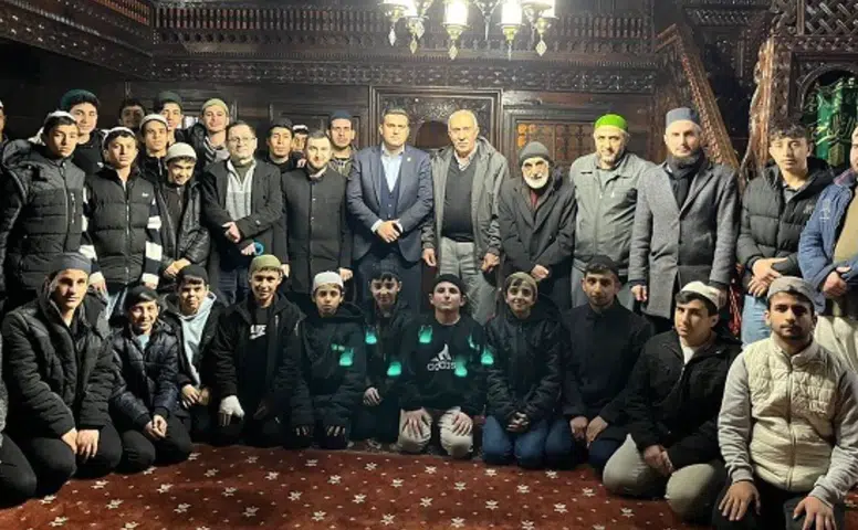 İkizdere Kaymakamı Burak Yaylacı, Güneyce Köyü Kur’an Kursu Öğrencileriyle İftar Sofrasında Buluştu