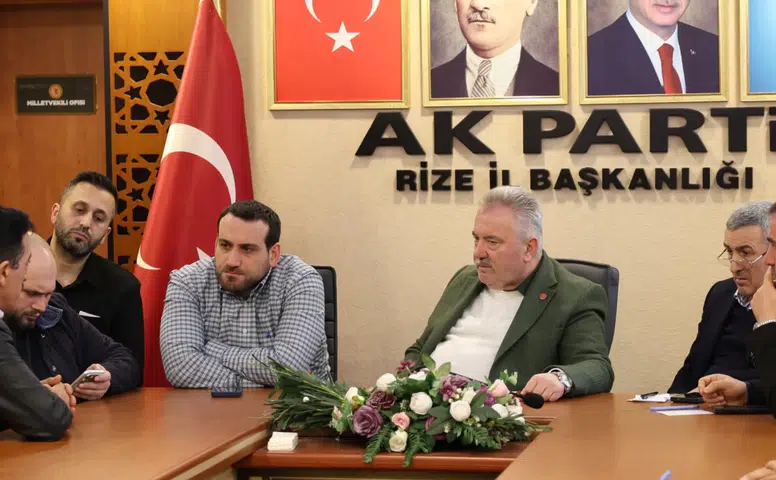 AK Parti Rize Merkez İlçe Başkanlığı’nda Halk Günü Düzenlendi