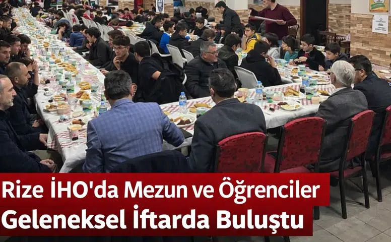 RİHAD'ın iftar buluşmasında hafızlar buluştu, gençler ve mezunlar birlikte sofrada.