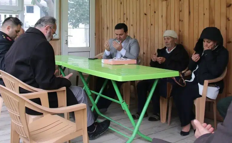 Ardeşen’de Şehit Ailelerine Anlamlı Bayram Ziyareti