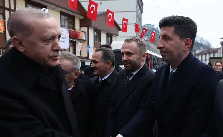 Recep Tayyip Erdoğan Güneysu’da Bayram Programına Katıldı: Hastane Açılışı ve Vatandaşlarla Buluşma