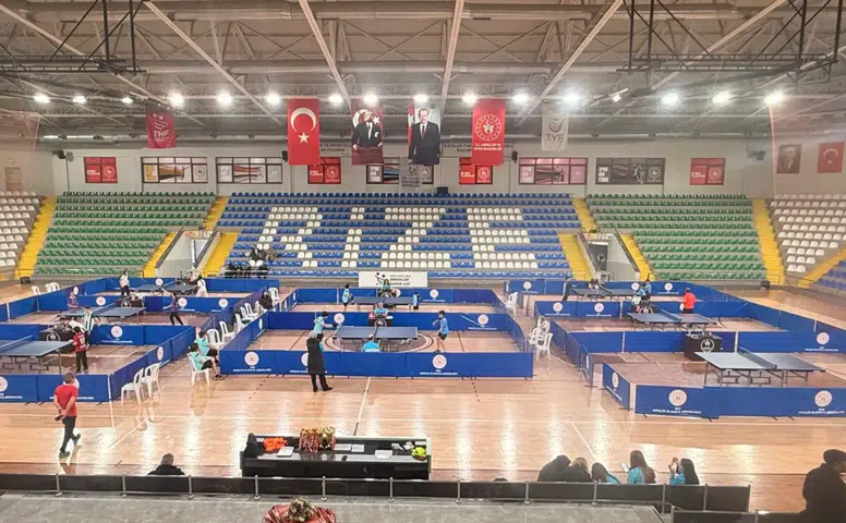 Rize’de Küçükler Masa Tenisi İl Birinciliği Tamamlandı: Geleceğin Şampiyonları Sahnedeydi