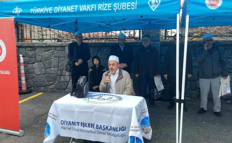 Ardeşen’den Umreciler Dualarla Kutsal Topraklara Uğurlandı