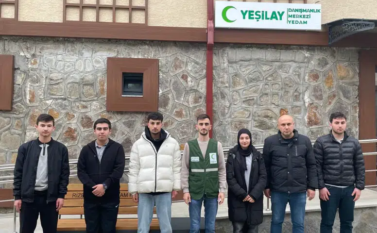 Rize Yeşilay Kampüsü’nde Gençlerle Anlamlı Buluşma: Bağımlılıkla Mücadele Eğitimi Verildi