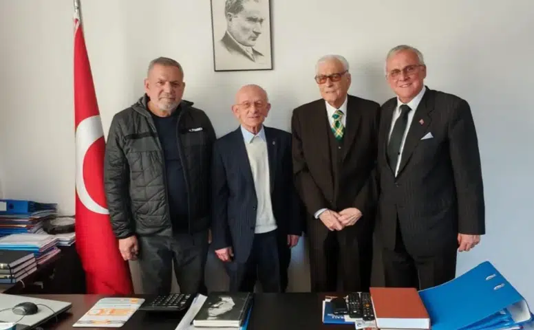 Tahsin Ocaklı, Büyükçekmece Rizeliler Derneği’nin İftar Programında Hemşehrileriyle Buluştu