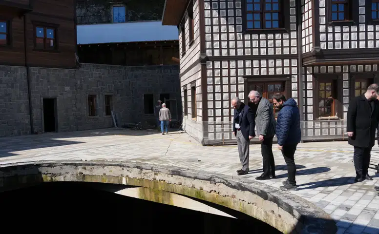 Rize Kültür Sokağı Projesinde Çalışmalar Sürüyor: Başkan Rahmi Metin İncelemelerde Bulundu