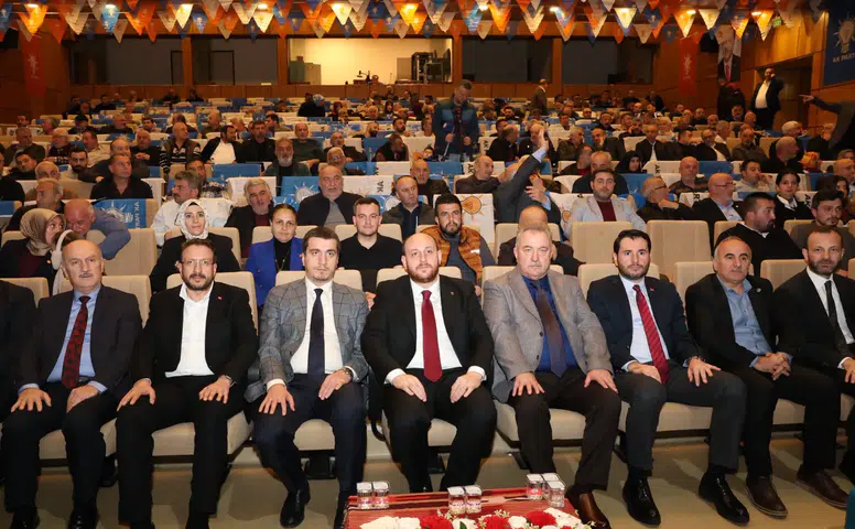 AK Parti Rize’de Mahalle ve Köy Başkanları Toplantısı Yoğun Katılımla Gerçekleşti