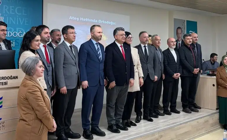 RTEÜ’de Ortadoğu Gündemi Masaya Yatırıldı: Bölgesel Dengeler Tartışıldı