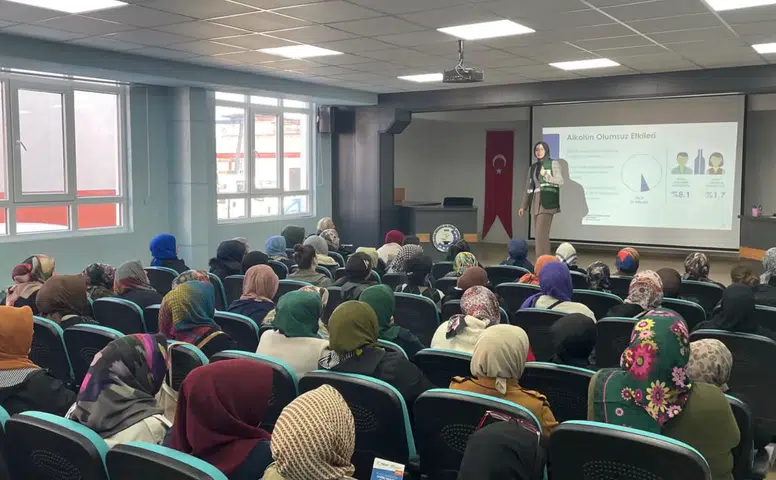 Rize Yeşilay’dan Bağımlılıkla Mücadelede Farkındalık Eğitimi